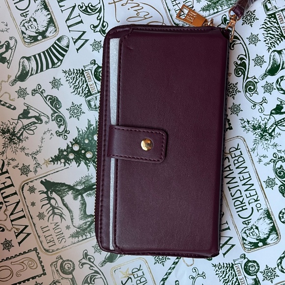 Badgley mischka backpack and wristlet - Picture 6 of 6